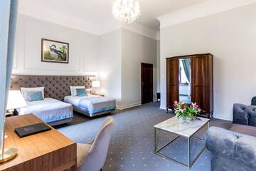 Фото номера Апартаменты с 2 спальнями Отель Hotel Pałac Mojęcice г. Mojęcice 4
