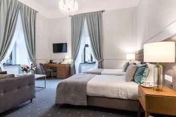 Фото номера Апартаменты с 2 спальнями Отель Hotel Pałac Mojęcice г. Mojęcice 2